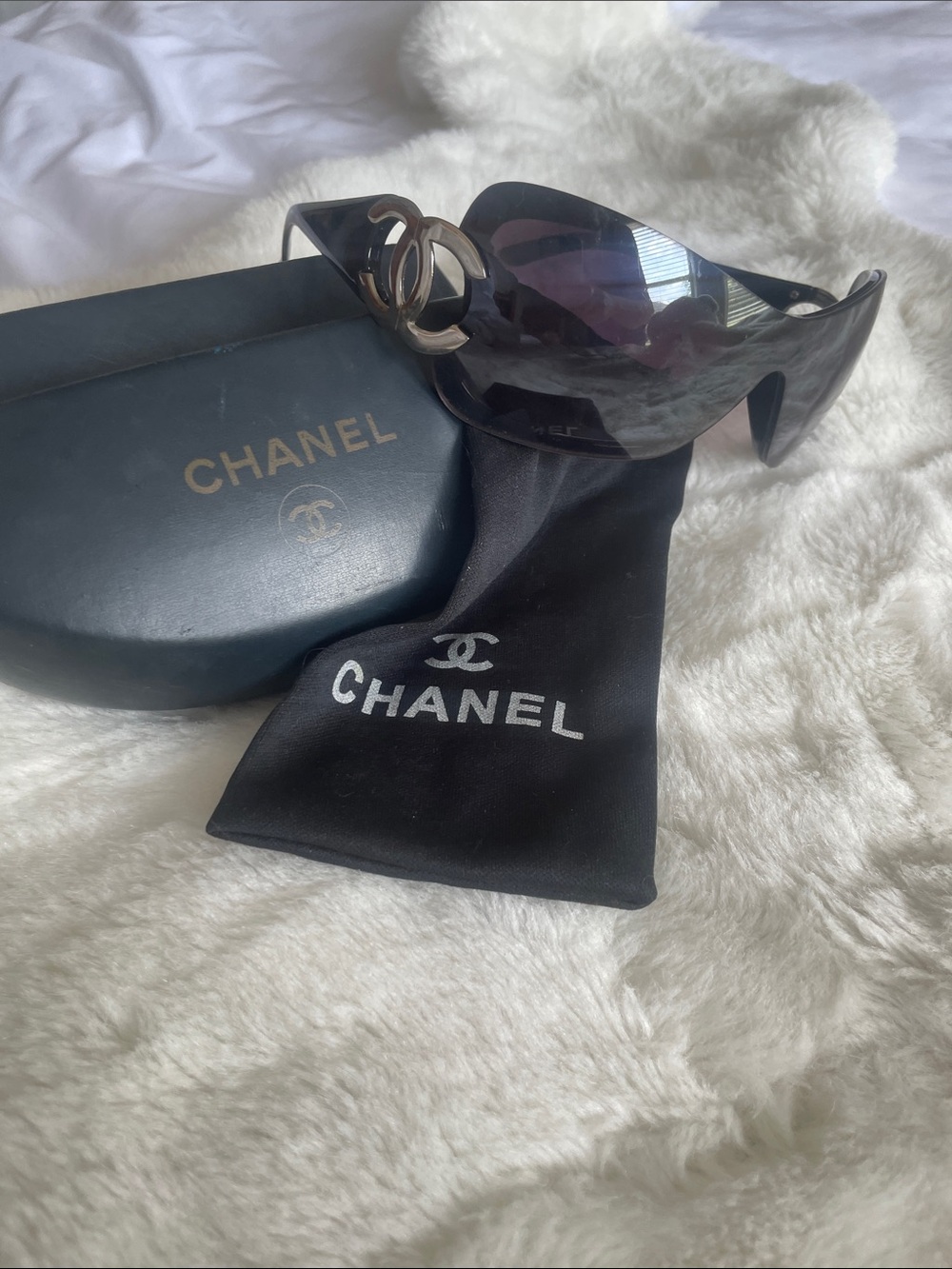 CC Black Sunglasses w/ large CC side hinges. Bag and case included.